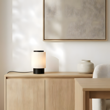 Luminária Candeeiro Baixo, luminária impressa em 3D da Éttore Decor, acesa, mais perto | slide: 5