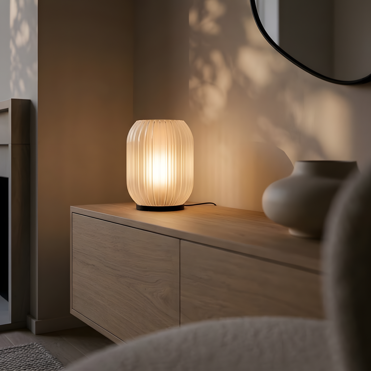 Luminária Colmeia Translúcida, luminária impressa em 3D da Éttore Decor, acesa, still life