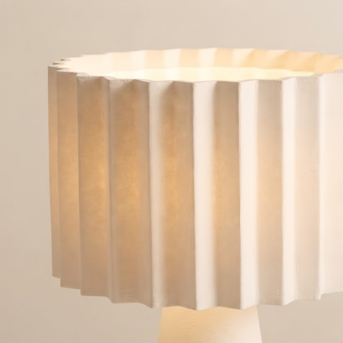 Luminária Florence, luminária impressa em 3D da Éttore Decor, acesa, detalhe da textura